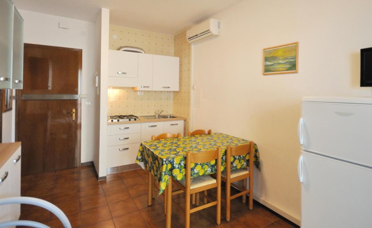 Condominio Tiziano B Bibione Eksteriør bilde