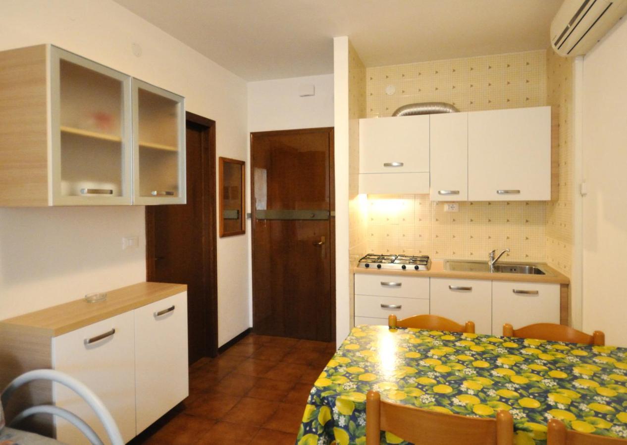 Condominio Tiziano B Bibione Eksteriør bilde